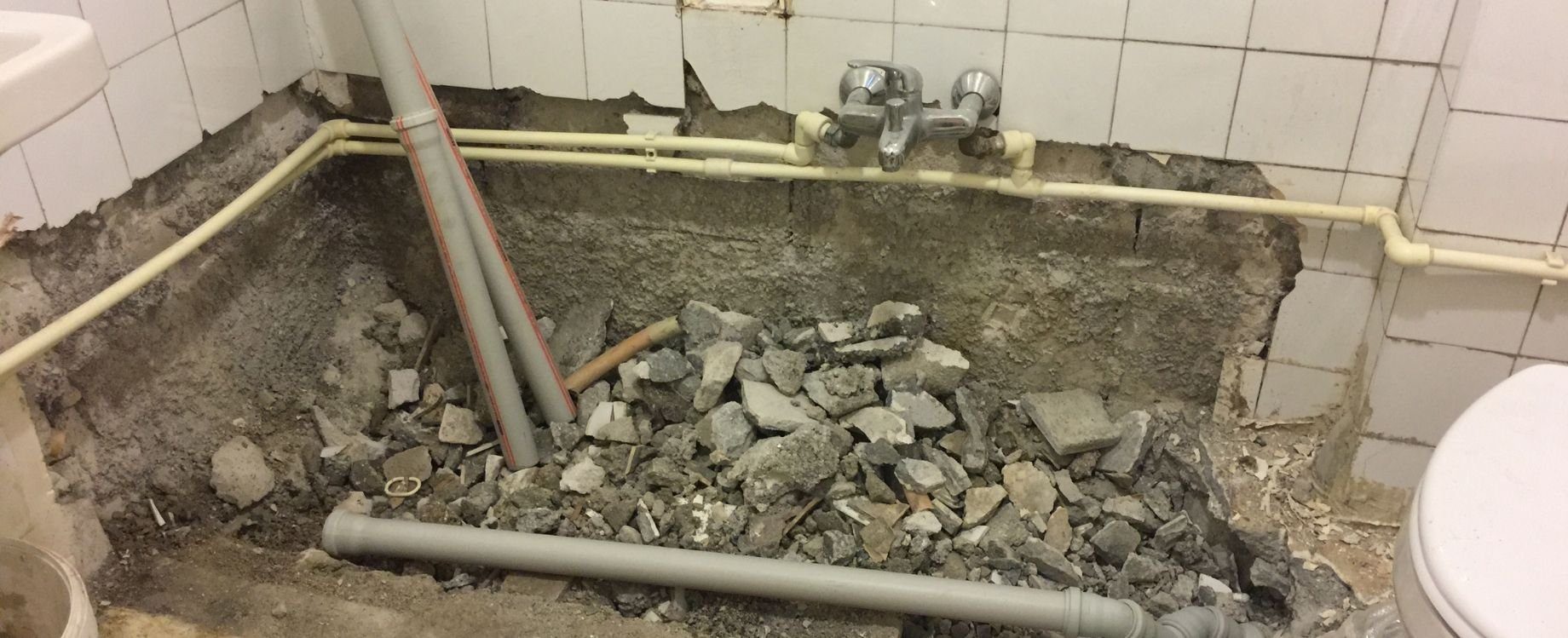 bathroom fitter near me KT4 8ES